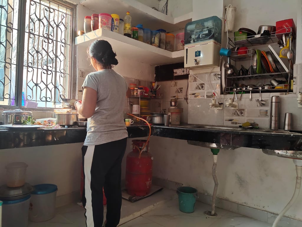 200 gaj plot with 2 Bed room with 2 washroom & kitchen thumbnail 7