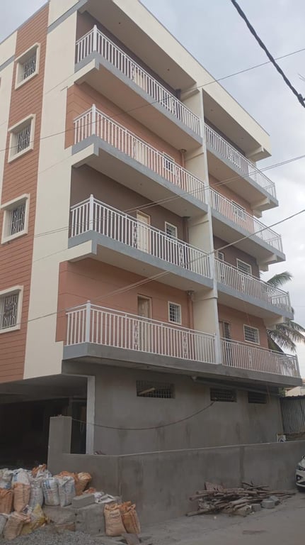Entire Building in Kemba thalli road Bengaluru thumbnail 3