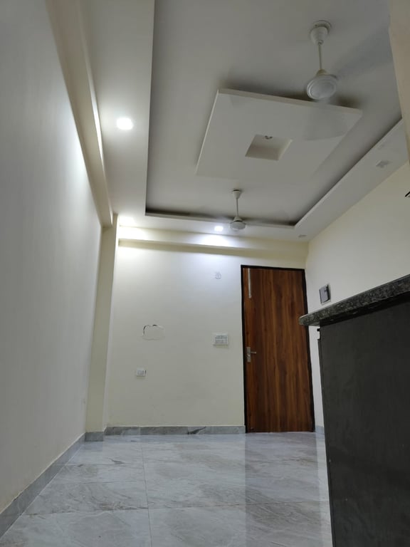 1bhk apartment sec 1 Greater Noida thumbnail 6