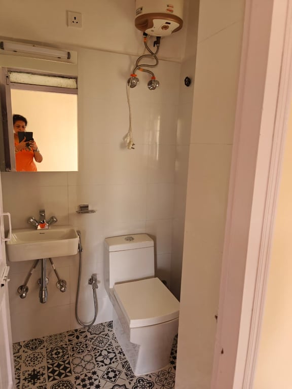 2 Bhk rent in golf green kolkata thumbnail 16