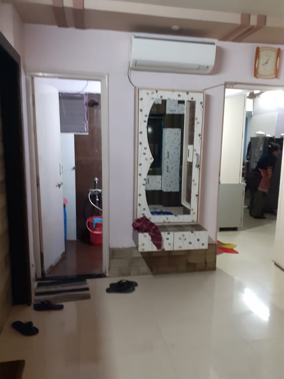 2BHK Flat for Sale & Rent – Gokul Residency, Althan Bhimrad Canal Road, Surat thumbnail 4