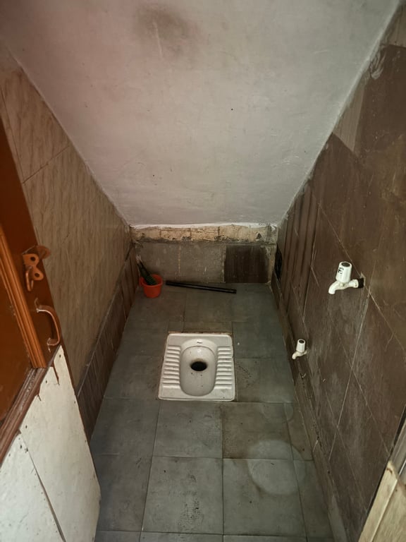 1RK room thumbnail 4