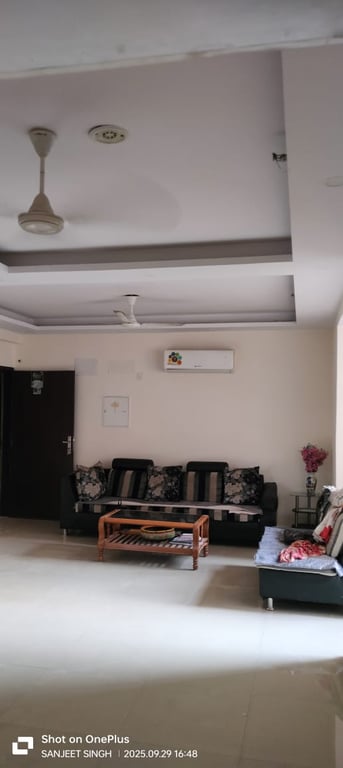 3 bhk 2 washroom thumbnail 3