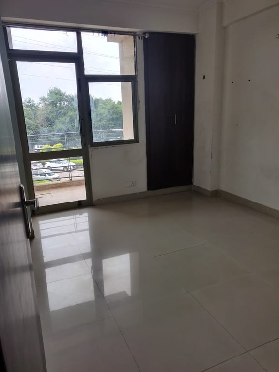 3 bhk 2 washroom thumbnail 6