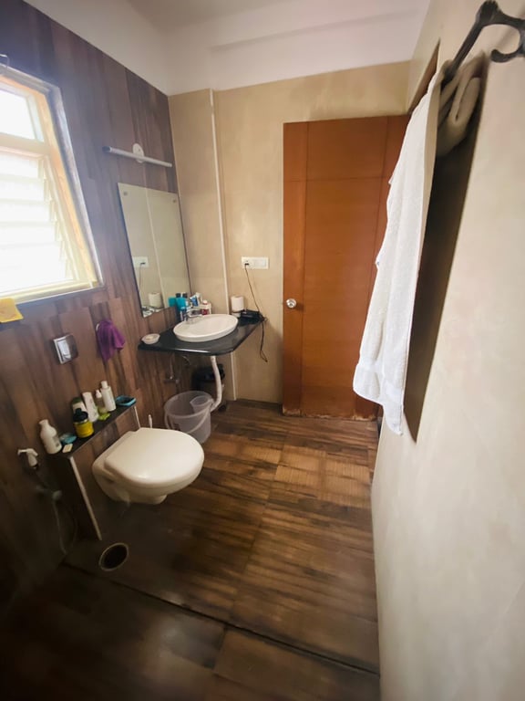 2BHK Apartment for Sale – Yellappa Chetty Layout, Ulsoor Road, Bangalore (Central Business District) thumbnail 8