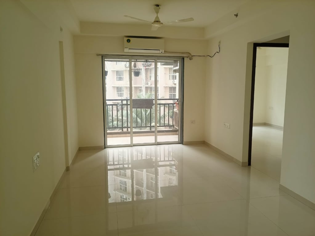2 BHK balcony apartment on rent in Godrej prime Chembur Mumbai thumbnail 7