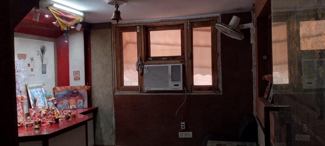 300sq metre in East Delhi thumbnail 4