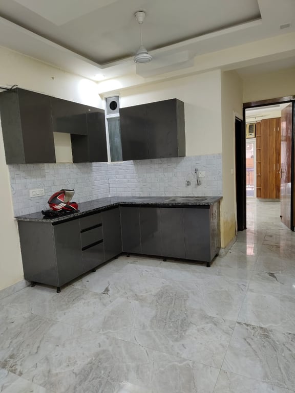 1bhk apartment sec 1 Greater Noida thumbnail 8