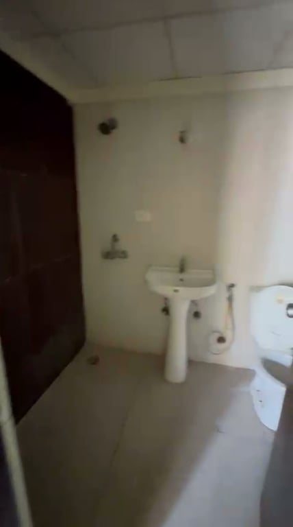 3BHK Apartment for Rent in Antriksh Kanball, Sector 77 Noida – 1170 SQFT thumbnail 6