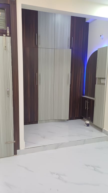 Spacious 4 BHK Independent House @ Jankipuram Garden, Kursi road, Lucknow thumbnail 15