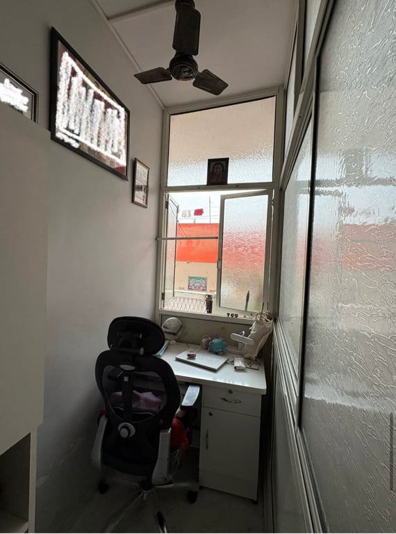 1bhk flat in Nehru Nagar Ghaziabad thumbnail 11