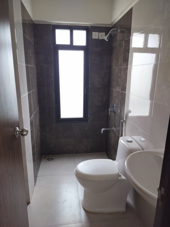 2 BHK 733 Carpet on 16th floor of 17 in Andheri west ,  3 Side Open View with Partial Sea View. thumbnail 8