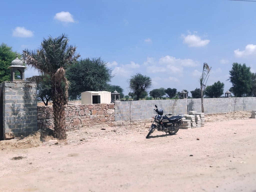 Farmhouse plot at Ajmer road near Mahindra sez fully developed gated township thumbnail 3