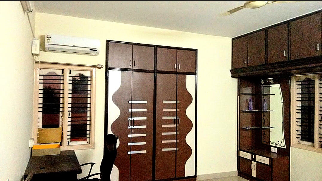 Fully Furnished 3BHK with Puja Room & Teakwood Interiors – PSR Nest, Hebbal thumbnail 5