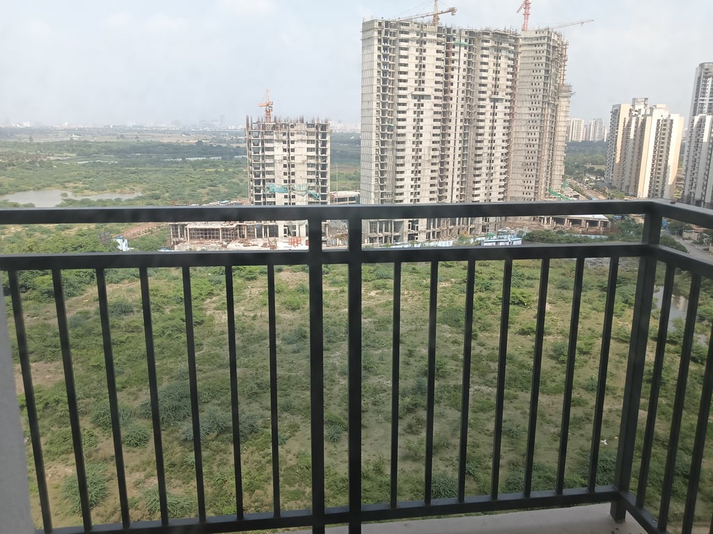 2BHK Flat Available For Rent in Eldeco Live By The Greens ( Noida Sector 150 ) thumbnail 7