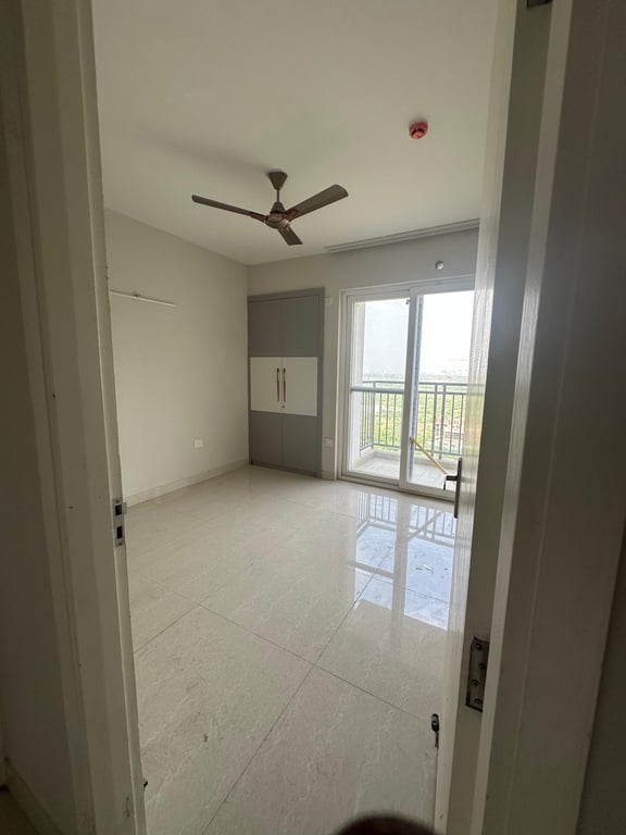 2BHK Flat Available For Rent in Eldeco Live By The Greens ( Noida Sector 150 ) thumbnail 15