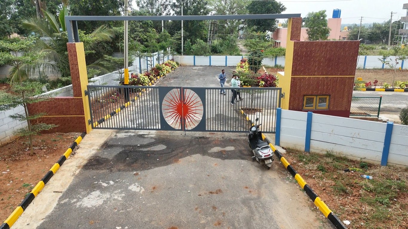 Residential plots with regular aminities thumbnail 1