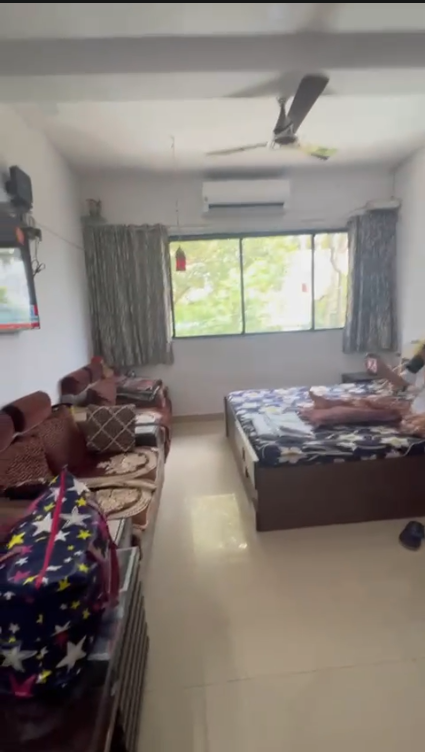 Independent House for Sale – Surat, Gujarat (Ground + 2.5 Floors, 1150+ sq.ft) thumbnail 1