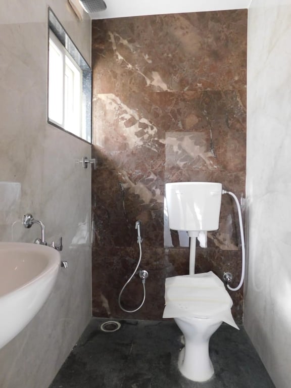 7BHK Independent House for Sale – Shubenclave, Harlur Main Road, Bengaluru thumbnail 9