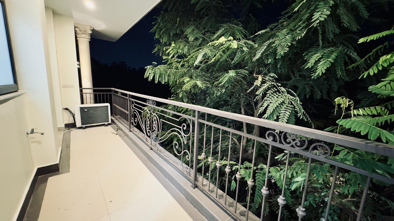 Spacious Ultra Luxurious  4 bhk builder floor for Rent in  Anand Niketan thumbnail 1