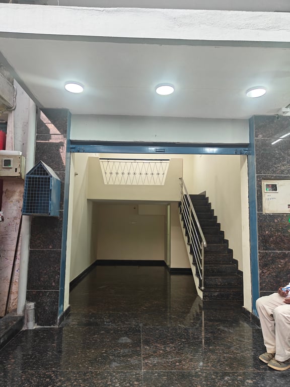 For Rent 450sqft ,Commercial shop opp to BBMP Yelahanka Newtown Banglore thumbnail 5