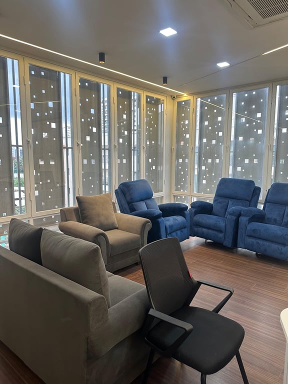 Office space thumbnail 3