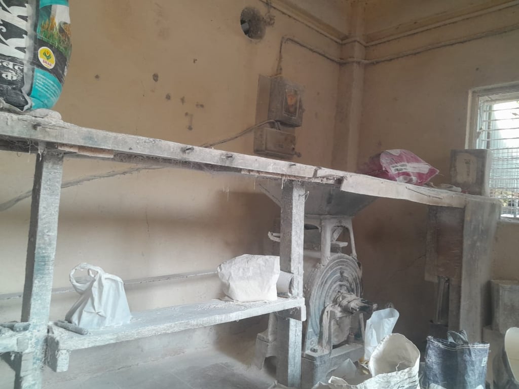 Commercial Shop for Sale – Om Saidam Building, Andheri East, Mumbai thumbnail 4