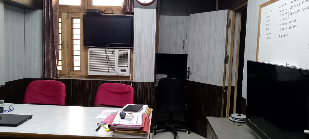 5BHK Penthouse Greater noida thumbnail 11