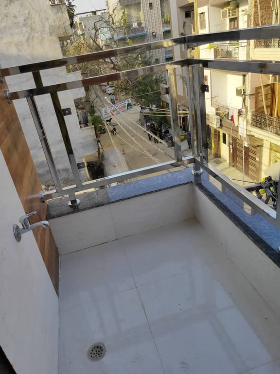 2 BHK First floor Dwarka Mor thumbnail 11