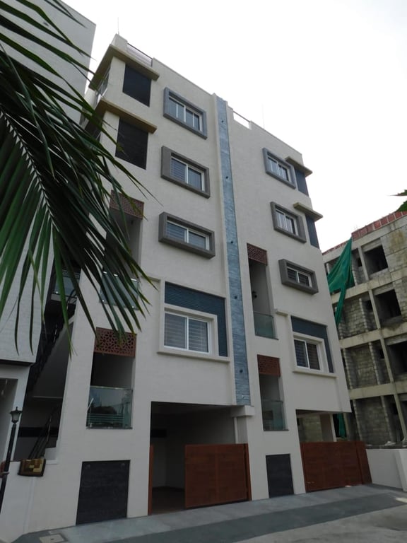 7BHK Independent House for Sale – Shubenclave, Harlur Main Road, Bengaluru thumbnail 8