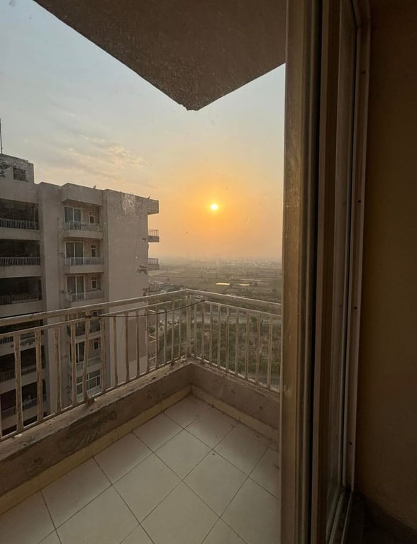 2BHK in Greater Noida thumbnail 7