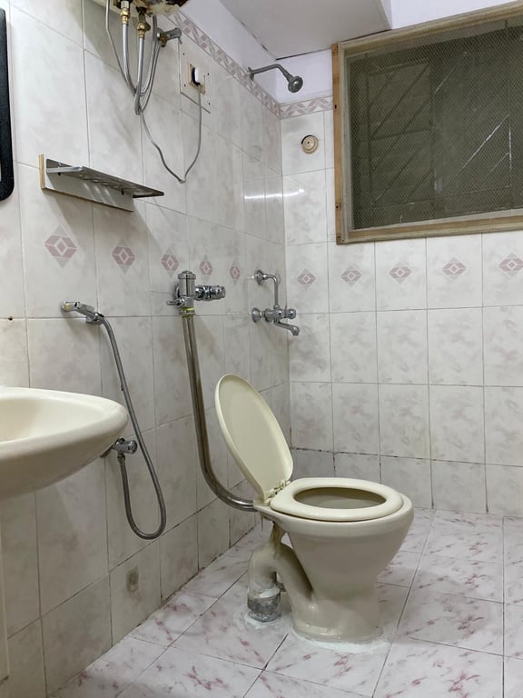 2 bhk gated community flat on rent in Wilson Garden Bangalore thumbnail 2