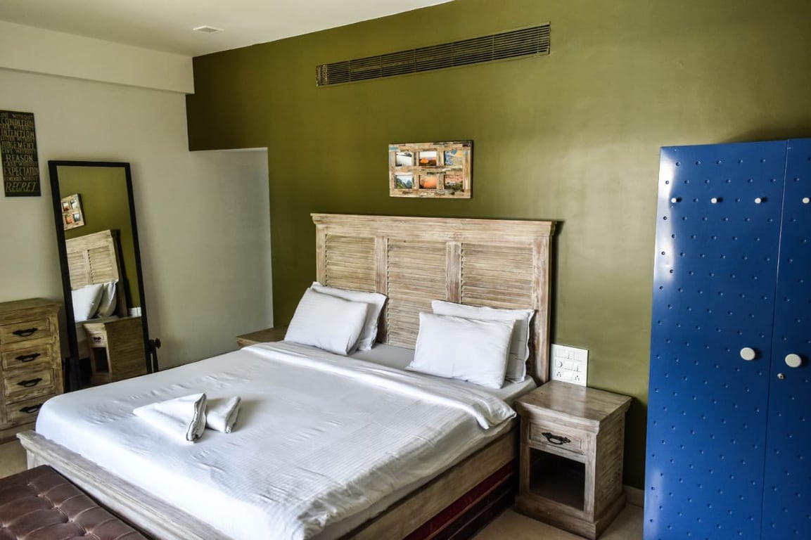 6 BHK Villa for rent thumbnail 19