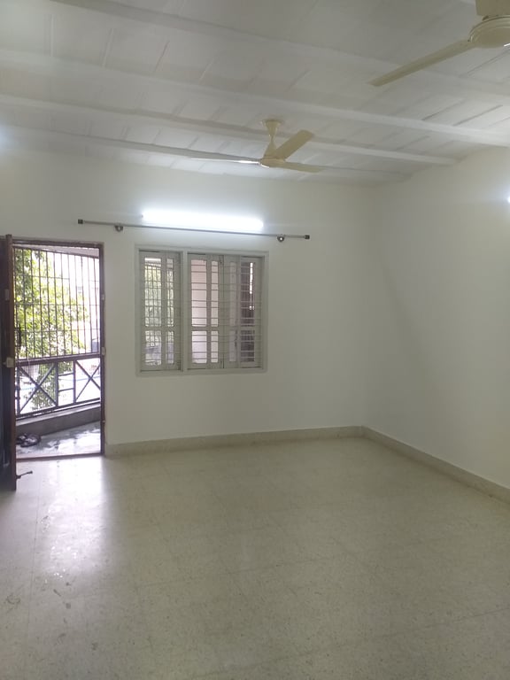 2 BHK in NEW BEL Road, Mathekere thumbnail 17