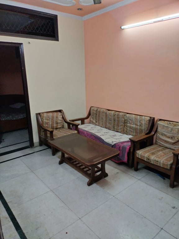 1 BHK Fully Furnished Flat in DDA Madangir Delhi thumbnail 6