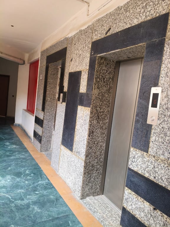 Penthouse at Amrapali Zodiac- Sec-120 Noida 3BHK thumbnail 8