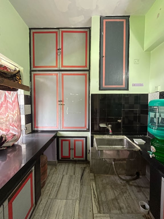 2 bhk flat sell in southern avenue thumbnail 2