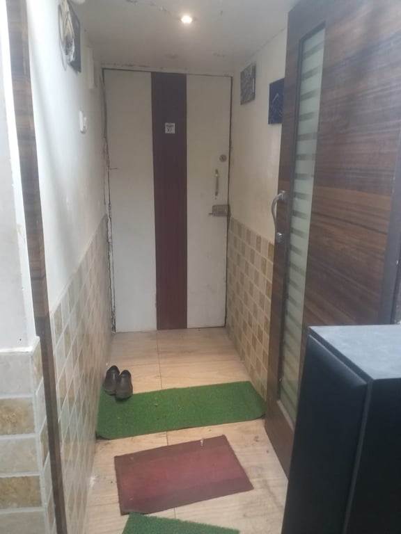 1RK Ground Floor Unit with Redevelopment Potential – Saibaba Nagar, Borivali West, Mumbai thumbnail 2