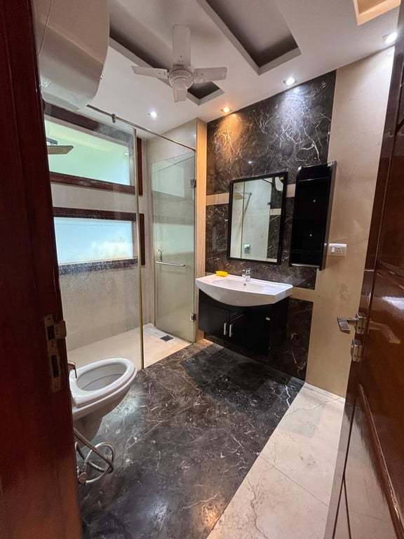 Saket three bhk thumbnail 3