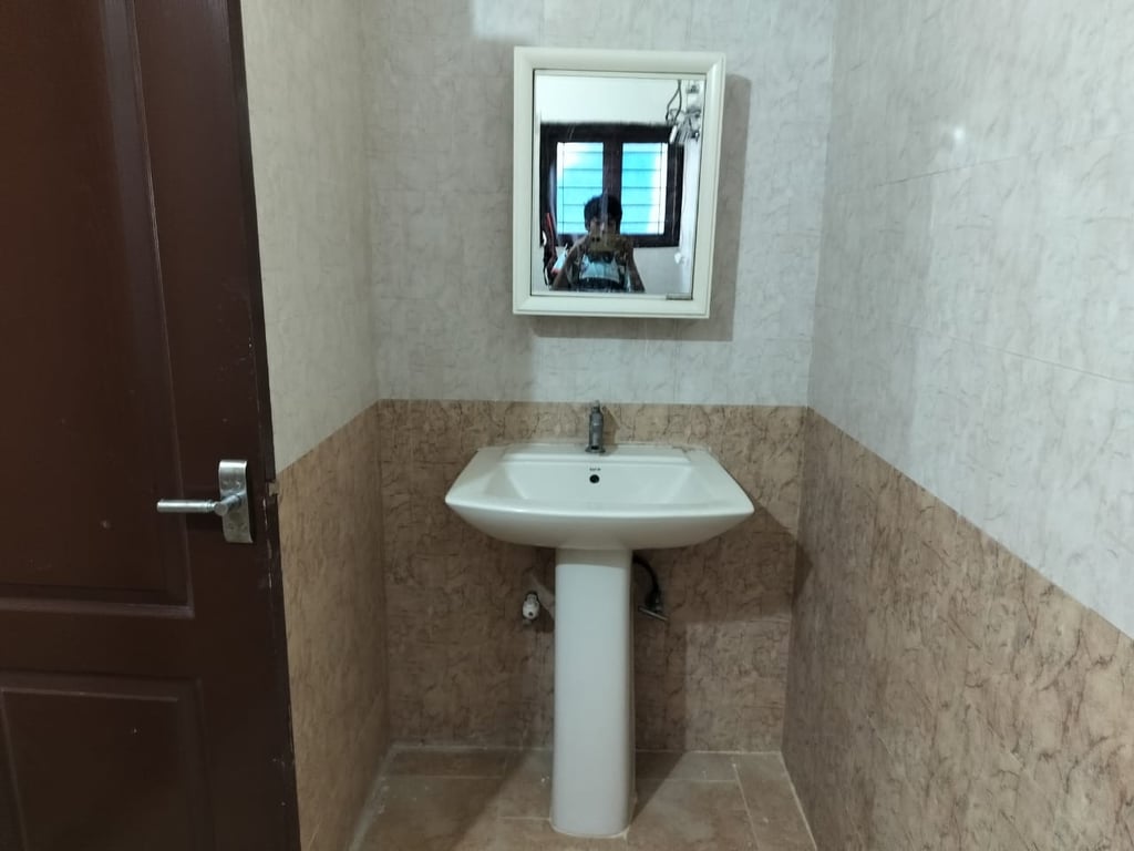 Specious 1 bhk for rent thumbnail 6