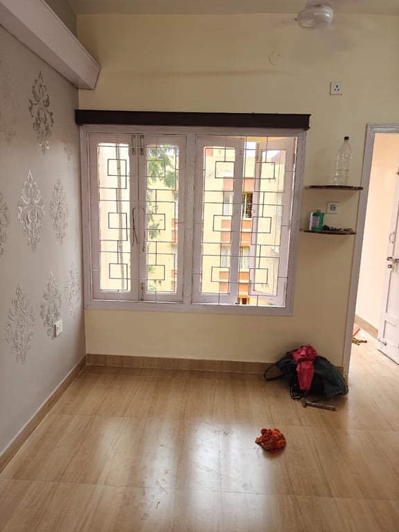 2 Bhk rent in golf green kolkata thumbnail 11