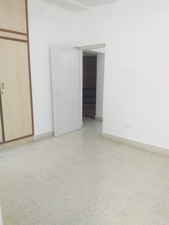 2 BHK in NEW BEL Road, Mathekere thumbnail 15