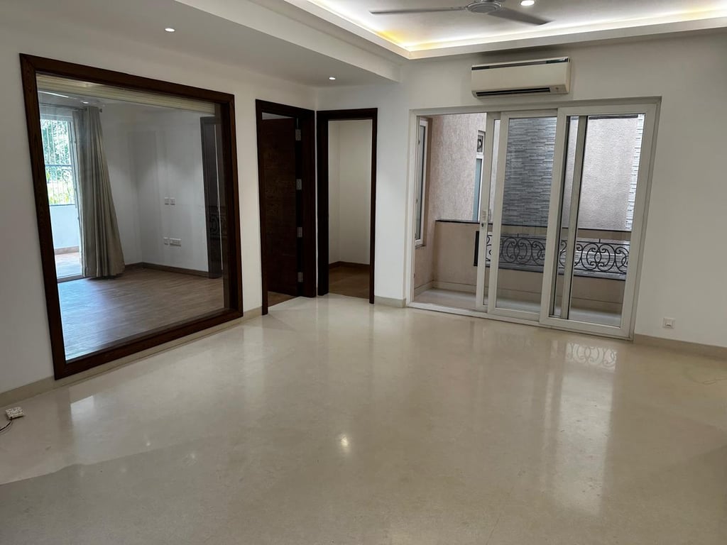 Defence colony 4 bhk thumbnail 6