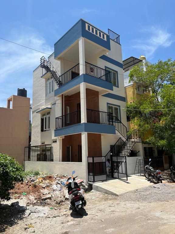 New Triplex House for Sale thumbnail 3