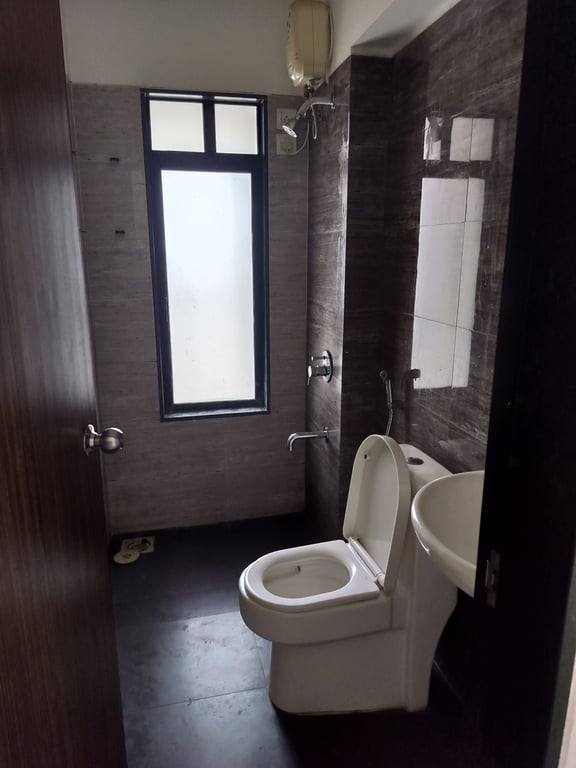 2 BHK 733 Carpet on 16th floor of 17 in Andheri west ,  3 Side Open View with Partial Sea View. thumbnail 5