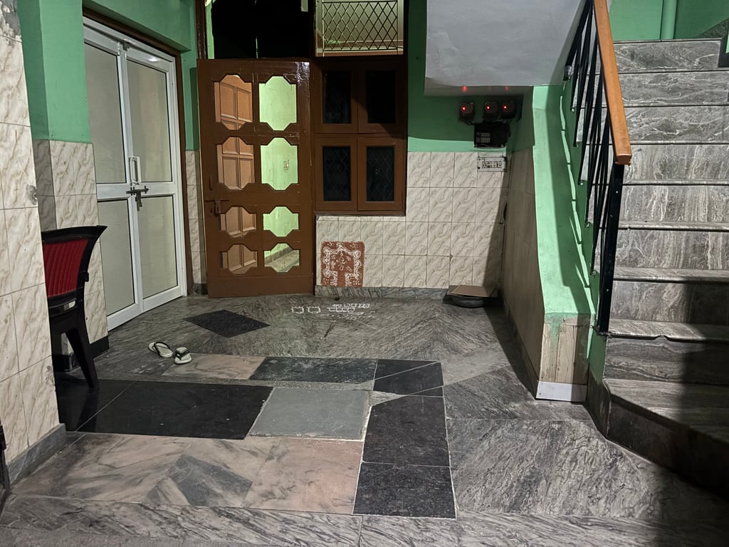 1RK room thumbnail 5