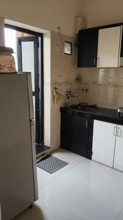 1BHK RENTAL FLAT AT GOREGAON EAST NEAR FILM CITY ROAD. thumbnail 3