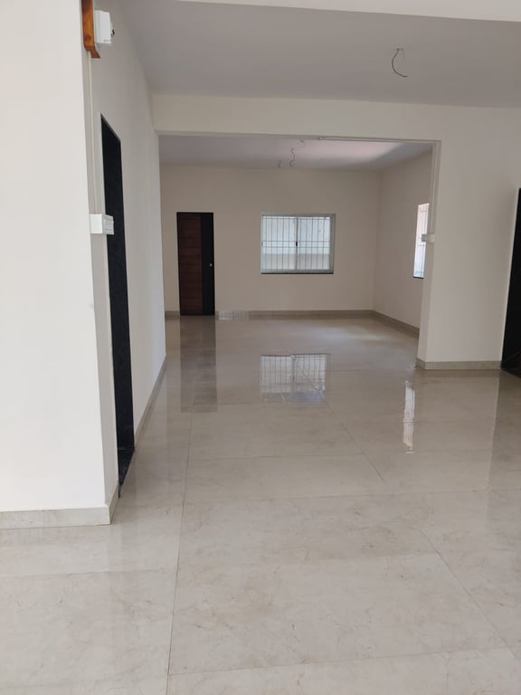 Commercial Shop for Rent – NH4 Touch, Mahantesh Nagar, Belagavi thumbnail 2