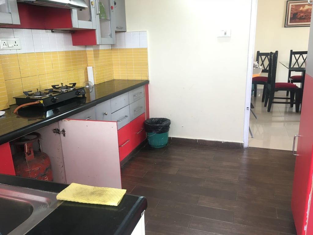 Prime 3BHK Flat for Rent Near Sony World Junction thumbnail 5