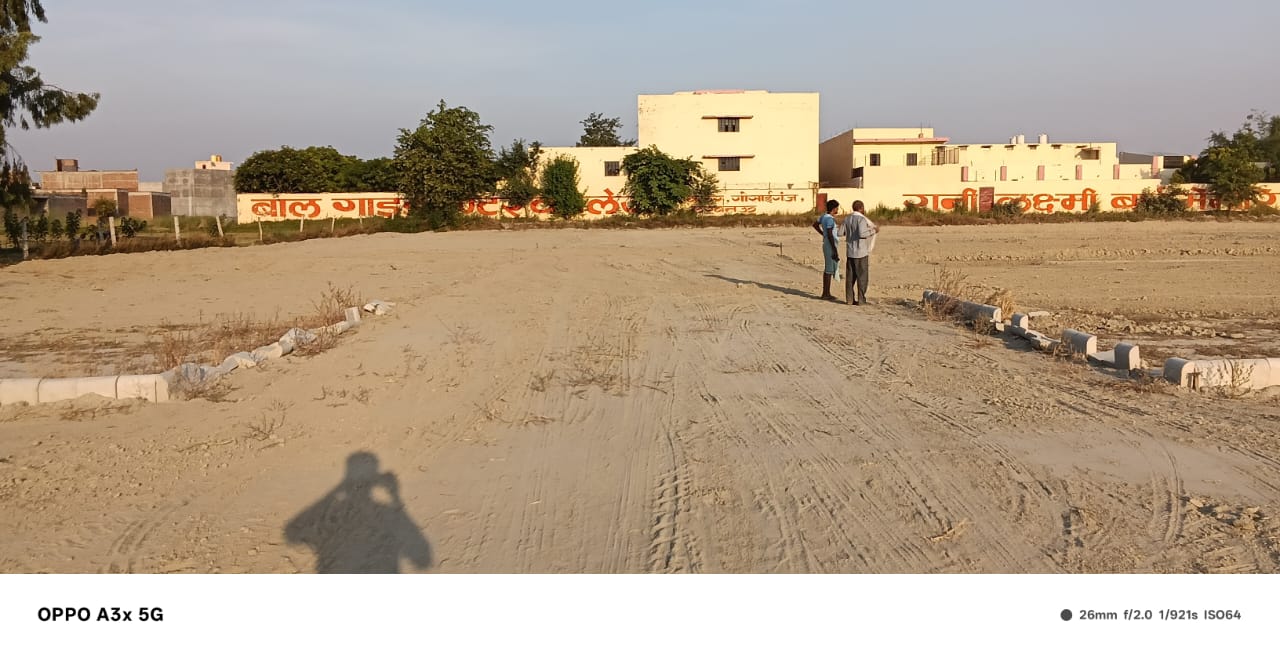 Sultanpur road gosaiganj market se 200mtr andar on hiway project thumbnail 6